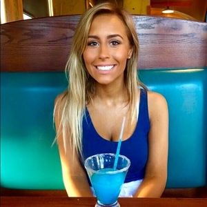 Meet your Posher, Courtney